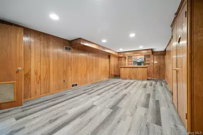 98 Brookby Road, Scarsdale, NY 10583 - Photo 25
