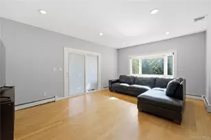 308 S Oyster Bay Rd, Syosset, NY 11791 - Photo 13