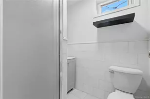 84 Page Ave, Yonkers, NY 10704 - Photo 19