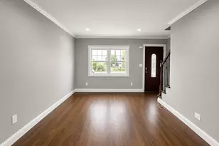 541 N Indiana Ave, Lindenhurst, NY 11757 - Photo 5