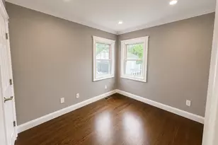 541 N Indiana Ave, Lindenhurst, NY 11757 - Photo 15