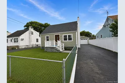 541 N Indiana Avenue, Lindenhurst, NY 11757 - Photo 3