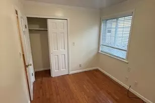 253-22 147th Rd, Rosedale, NY 11422 - Photo 3
