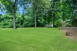 39 Wolf hollow Rd, Centereach, NY 11720 - Photo 35
