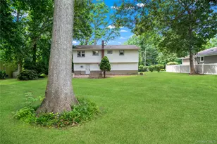 39 Wolf hollow Rd, Centereach, NY 11720 - Photo 33