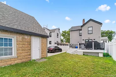 18906 122nd Avenue, Springfield Gardens, NY 11413 - Photo 35