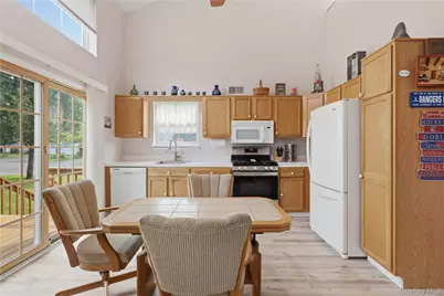 9 Shady Lane, Central Islip, NY 11722 - Photo 17