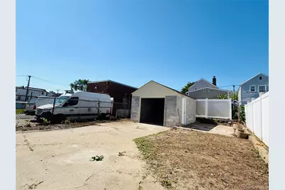 164-21 109th Road, Jamaica, NY 11433 - Photo 17