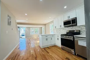 164-21 109th Rd, Jamaica, NY 11433 - Photo 3