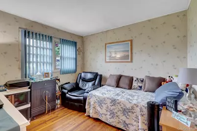 69 Greenwood Drive, North Babylon, NY 11703 - Photo 15