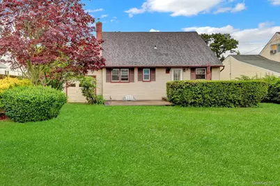 69 Greenwood Drive, North Babylon, NY 11703 - Photo 23