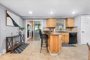 35 Washington Heights St, Selden, NY 11784 - Photo 3