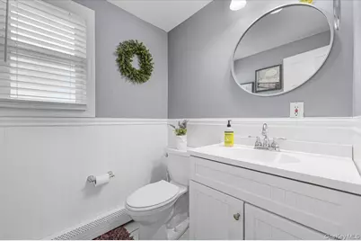 35 Washington Heights Street, Selden, NY 11784 - Photo 7