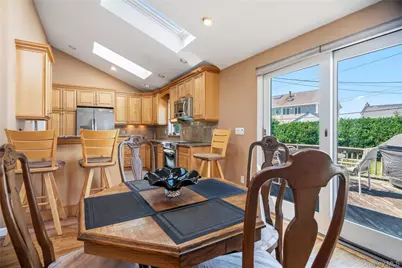 678 Carlyle Avenue, Franklin Square, NY 11010 - Photo 9