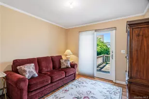 678 Carlyle Ave, Franklin Square, NY 11010 - Photo 19