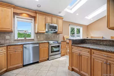 678 Carlyle Avenue, Franklin Square, NY 11010 - Photo 13