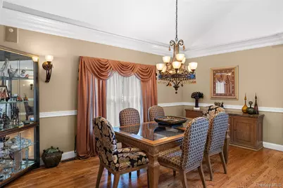 56 Sage Hollow Court, Dix Hills, NY 11746 - Photo 9