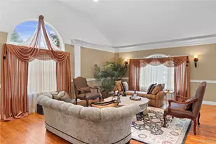 56 Sage Hollow Ct, Dix Hills, NY 11746 - Photo 7