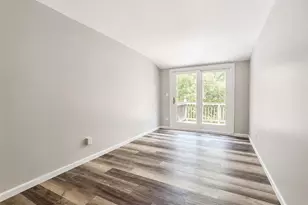 136 Hill Crescent, Calverton, NY 11933 - Photo 7