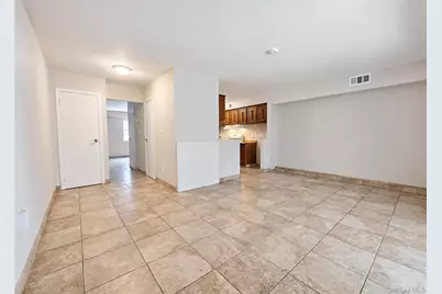 136 Hill Crescent, Calverton, NY 11933 - Photo 5