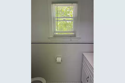 27 Wellington Place, Amityville, NY 11701 - Photo 11