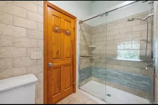111 Stony Hollow Rd, Centerport, NY 11721 - Photo 19