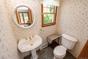 111 Stony Hollow Rd, Centerport, NY 11721 - Photo 15