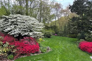 111 Stony Hollow Rd, Centerport, NY 11721 - Photo 29