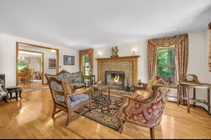 111 Stony Hollow Rd, Centerport, NY 11721 - Photo 9