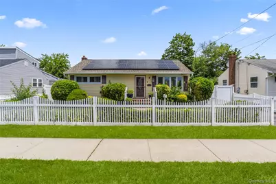 3414 Great Neck Road, Amityville, NY 11701 - Photo 3