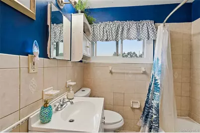 3414 Great Neck Road, Amityville, NY 11701 - Photo 13