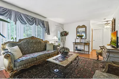 3414 Great Neck Road, Amityville, NY 11701 - Photo 7