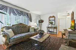 3414 Great Neck Rd, Amityville, NY 11701 - Photo 7