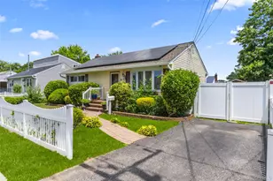 3414 Great Neck Rd, Amityville, NY 11701 - Photo 5