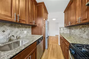 525 W 235th St, Bronx, NY 10463 - Photo 9