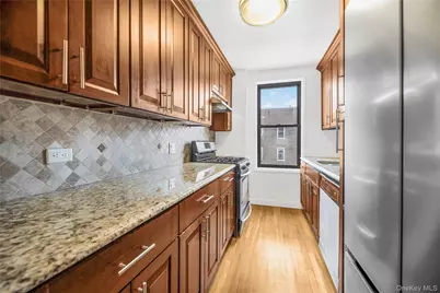 525 W 235th Street #6E, Bronx, NY 10463 - Photo 7
