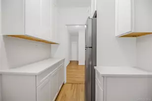 640 W 231st St, Bronx, NY 10463 - Photo 5
