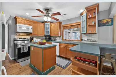 5 Long Lane, Levittown, NY 11758 - Photo 7