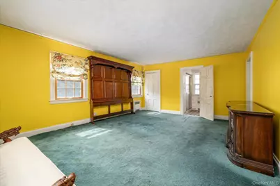 68 Oxford Road, Rockville Centre, NY 11570 - Photo 17