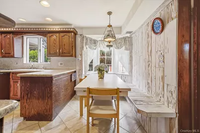 68 Oxford Road, Rockville Centre, NY 11570 - Photo 11