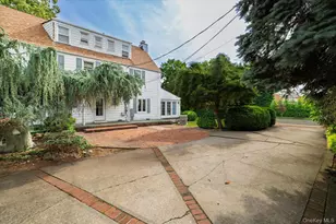 68 Oxford Rd, Rockville Centre, NY 11570 - Photo 31