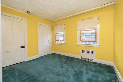 68 Oxford Road, Rockville Centre, NY 11570 - Photo 19