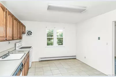 1085 Hempstead Avenue, West Hempstead, NY 11550 - Photo 5