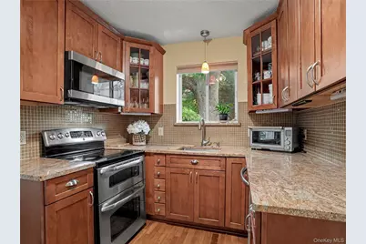 128 Heritage Hills Drive #B, Somers, NY 10589 - Photo 5
