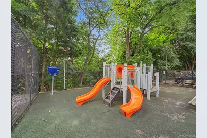 11 Balint #551, Yonkers, NY 10710 - Photo 29
