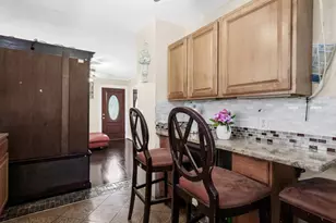 375 W Valley Stream Blvd, Valley Stream, NY 11580 - Photo 5