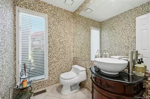 4 Laurelwood Ct, Dix Hills, NY 11746 - Photo 25