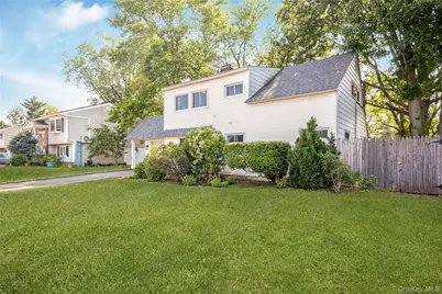 201 Cypress Lane W, Westbury, NY 11590 - Photo 3