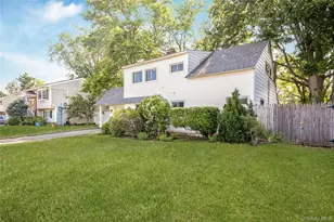201 Cypress Ln W, Westbury, NY 11590 - Photo 3