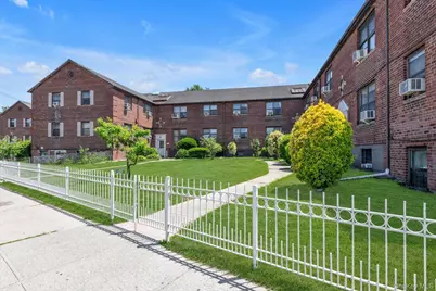 20106 Rocky Hill Road #6G2, Bayside, NY 11361 - Photo 11